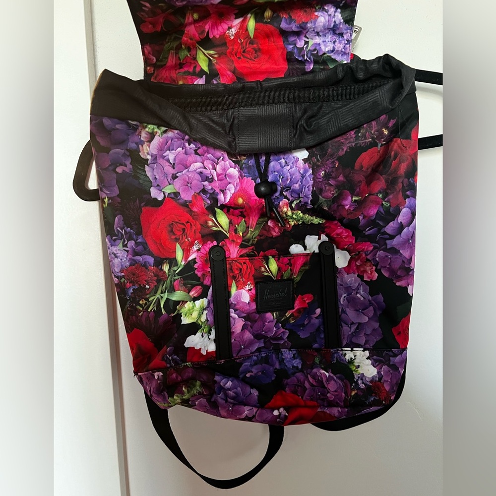 Small Hershel Backpack, Floral Pattern - image 2